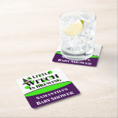 リトルウィッチがハロウィーンの赤ちゃんシャワーを醸造している スクエアペーパーコースター (インサイチュ)