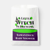 リトルウィッチがハロウィーンの赤ちゃんシャワーを醸造している フェイバーバッグ (正面)