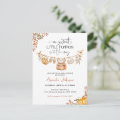 リトルカボチャが途中にある秋ベビーシャワー ポストカード (スタンド正面)