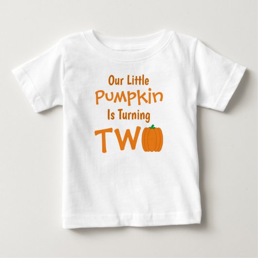リトルカボチャの2回目の誕生日 ベビーTシャツ (正面)