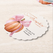 リトルカボチャ赤ちゃんシャワーリボン – ロマンチックなサレム ペーパーコースター (アングル)