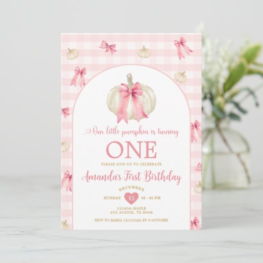 リトルカンプキンピンクボウタイジンガムファースト誕生日 招待状 (スタンド正面)