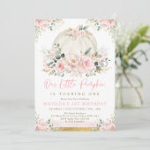 リトルカンプキン赤面ピンクフローラ秋誕生日 招待状 (スタンド正面)