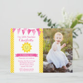 リトルサンシャインピンクイエローバンティング誕生日写真 招待状 (スタンド正面)