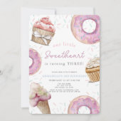 リトルスウィートピンクカップケーキ&ドーナツ誕生日 招待状 (正面)