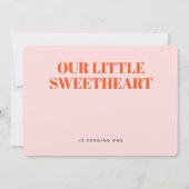 リトルスウィートミニマリストガールファースト誕生日 招待状 (正面)