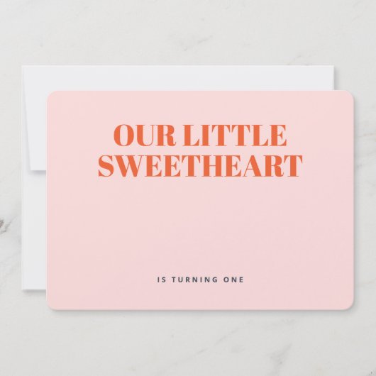 リトルスウィートミニマリストガールファースト誕生日 招待状 (正面)