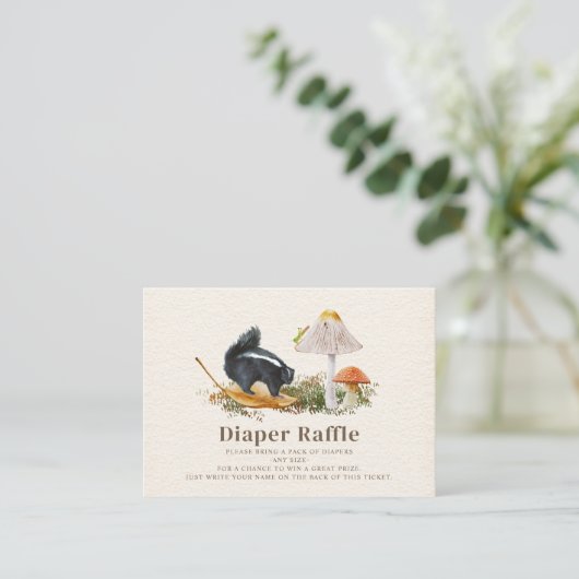 リトルスティンカースカンク赤ちゃんシャワーおむつラッフル エンクロージャーカード (スタンド正面)