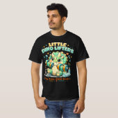 リトルディノリフターズ 8KG | 小さな腕で大きな目標 Tシャツ (正面フル)