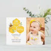 リトルハニー誕生日招待状ビーデイビーパーティー 招待状 (スタンド正面)
