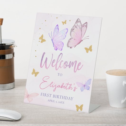 リトルバタフライピンクパープルガール誕生日へようこそ 台座サイン (インサイチュ)
