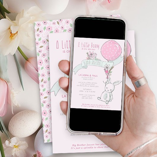 リトルバニーとバルーンかわいい女の子のベビー散水 招待状