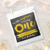 リトルヒマワリ1歳の誕生日パーティー フェイバーバッグ (クリップ留めされた状態)