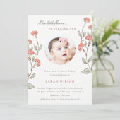 リトルピンクフラワーフォトベビーガール誕生日招待状 サンキューカード (スタンド正面)