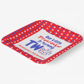 リトルファイレクラッカーの2回目の誕生日 ペーパープレート (傾斜あり)