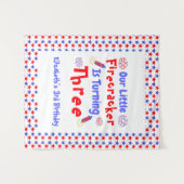 リトルフィレクラッカー3歳の誕生日 タペストリー (正面(横))