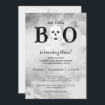 リトルブハロウィーン誕生日招待状 招待状<br><div class="desc">この祝不気味でシックなハロウィーンの誕生日パーティーの招待で小さなブーは、霧の灰色の背景にモダンスカルとクロスボーンのデザインを特集。幼児や若い子供に最適な、この招待状は、おもしろい、衣装を詰めたお祝いのためのトーンを設定する。お客様のパーティー詳細でパーソナライズし、お客様が愛する魅力的な発表を作成する。</div>