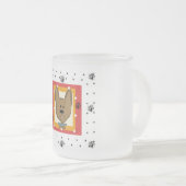 リトルブラウンDoggie Tシャツとギフト フロストグラスマグカップ (正面右)