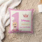 リトルプリンセス、女の子1st誕生日ピンクのシェブロン クッション (ブランケット)