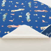 リトルボーイレーシングカーの水色パターン青 シェルパブランケット (3/4)