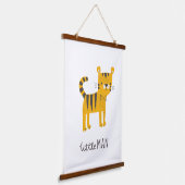 リトルマン |タイガーボウタイ 吊り下げ型タペストリー (傾斜あり)