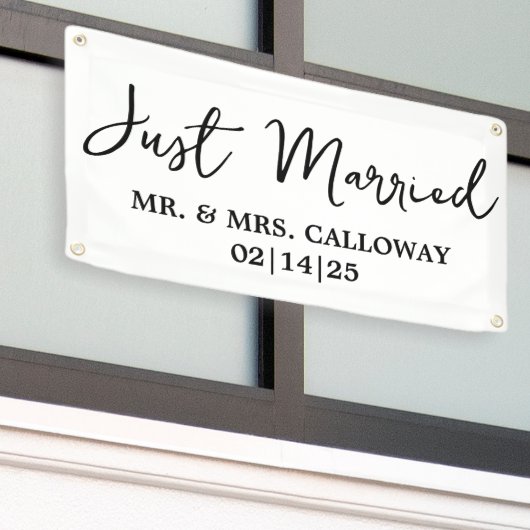 リトルレトロたった今結婚しましたカーバナー 横断幕 (ビルの外側)