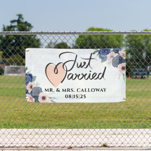 リトルレトロたった今結婚しましたカーバナー 横断幕