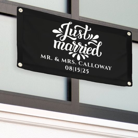 リトルレトロたった今結婚しましたカーバナー 横断幕 (ビルの外側)