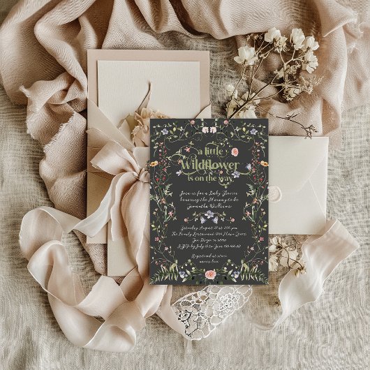 リトルワイルドフラワー暗いモダンフローラ赤ちゃんシャワー 招待状
