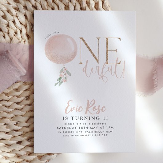 リトル恋しく思ア・ワン・ダーフル・ガール1st誕生日招待状 招待状