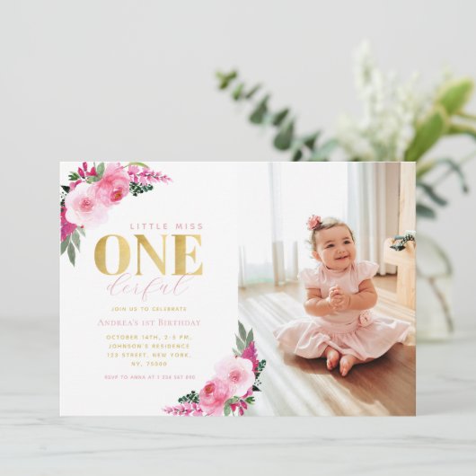 リトル恋しく思オネダーフル絵を描フローラ1歳の誕生日 招待状 (スタンド正面)