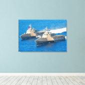 リトル戦闘艦 – LCS-4 24x36 キャンバスプリント (インサイチュ (ウッドフロア))