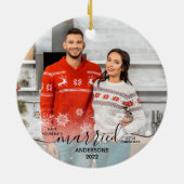 リトル結婚したクリスマス最初のカスタム2写真 セラミックオーナメント (裏面)