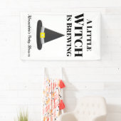 リトル・ウィッチはハロウィーン妊娠を醸造している 横断幕 (インサイチュ)