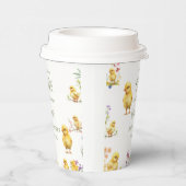 リトル・シックは農場の赤ちゃんシャワーの途中にある 紙コップ (右)