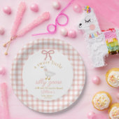リトル シリー グース ブラッシュ ピンク ギンガム ベイビー シャワー ペーパープレート (パーティー)