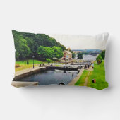 リドー運河の水路。買今 ランバークッション (裏面)