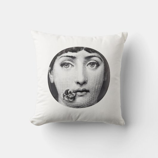 リナカバリエリ クッション (正面)