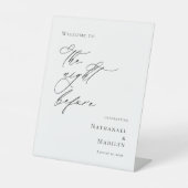 リハエレガントーサル前の夜 台座サイン (正面)