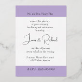 リハーサルディナープレイスセッティングフォイルラベンダープル 箔招待状 (裏面)