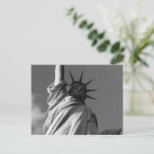 リバティー顔（白黒） ポストカード (スタンド正面)
