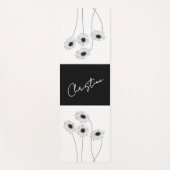 リバーシブルブラックとホワイトのデイジーと名前 ヨガマット (正面)