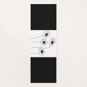 リバーシブルブラックとホワイトのデイジーと名前 ヨガマット (裏面)