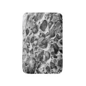 リバーベッド敷石と水の白黒 バスマット (正面縦)