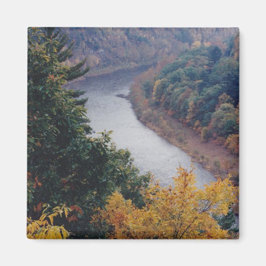 リバーベンド マグネット (正面)