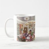 リビングルームのヴィンテージクリスマスラッピングプレゼント コーヒーマグカップ (左)