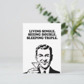 リビング独身の – ダブルを見る – 眠るトリプルT- ポストカード (スタンド正面)