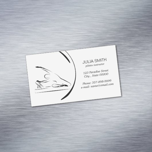 リフォーマーにマーメイドのポーズを取る マグネット名刺 (インサイチュ)