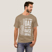 リベラルを育てなかった自慢のパパ帽 アメリカ国旗 表 Tシャツ (正面フル)