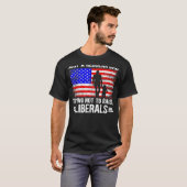 リベラル派のFaを上げようとしない普通のパパ Tシャツ (正面フル)